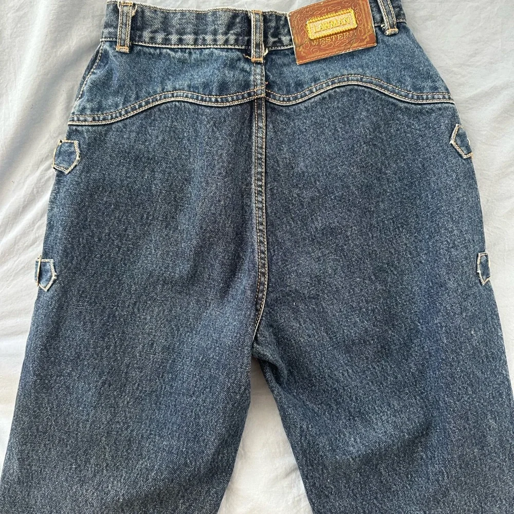 Women’s Lawmen Western Jeans - Picture 3 of 5